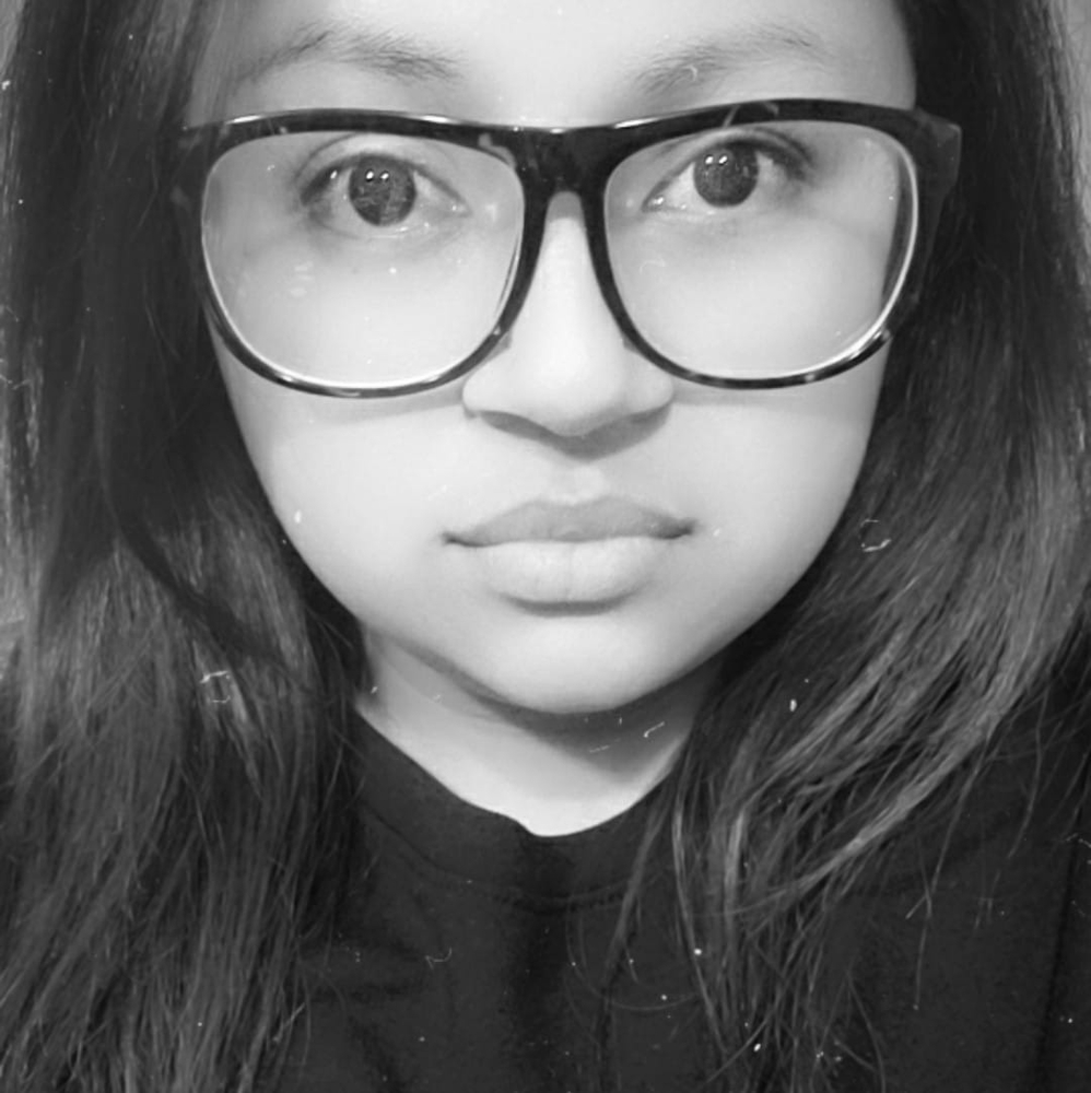 Meet your Posher, Alexis